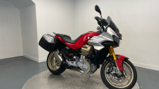 Moto Guzzi V100 Mandello S E5+ (25MY)